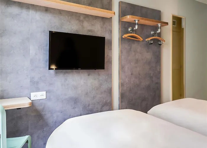 Hotel Ibis Budget Saint-maurice 2*